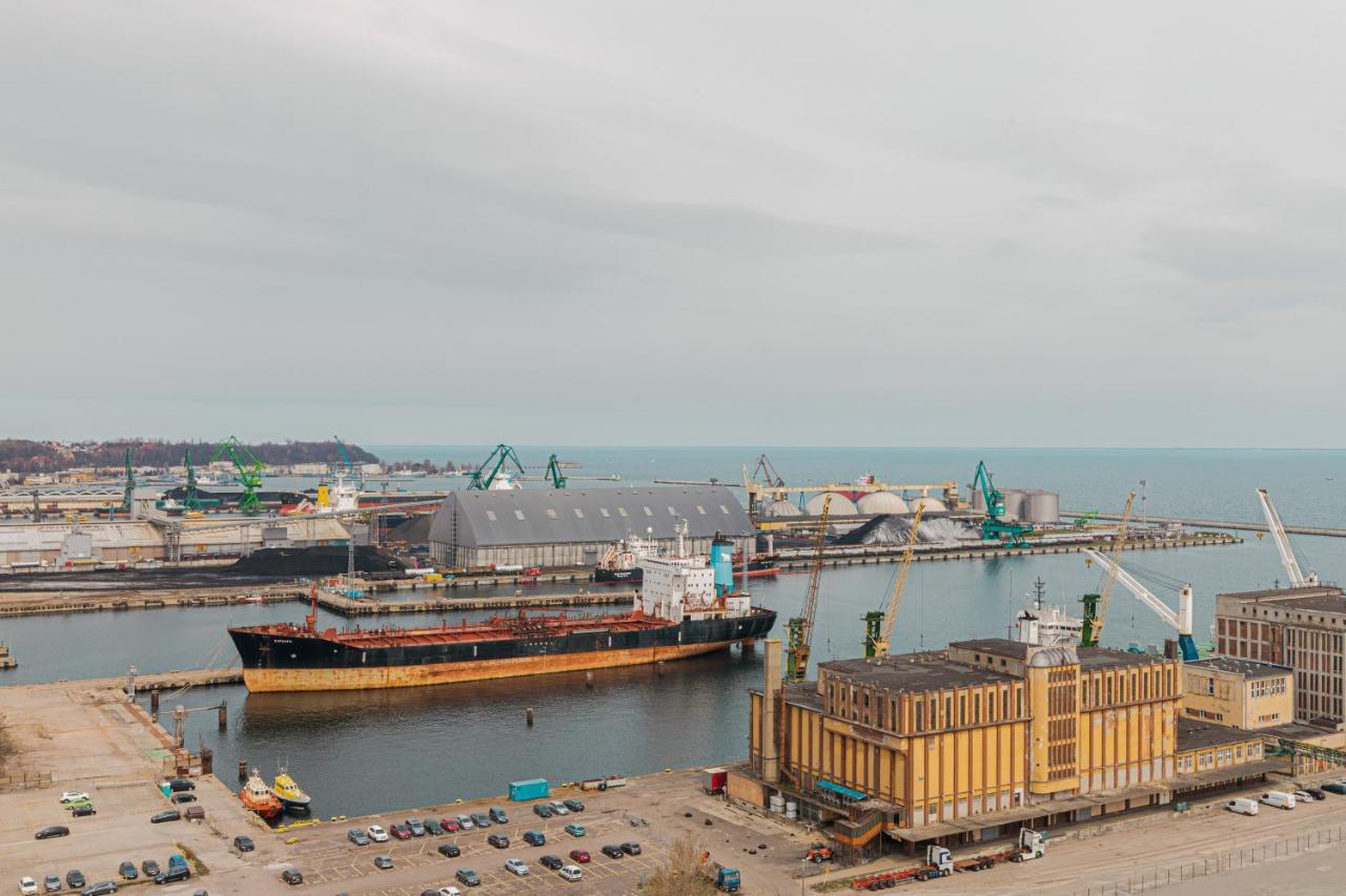 Sea Towers 15th Floor With Sea View By Renters Prestige Apartment