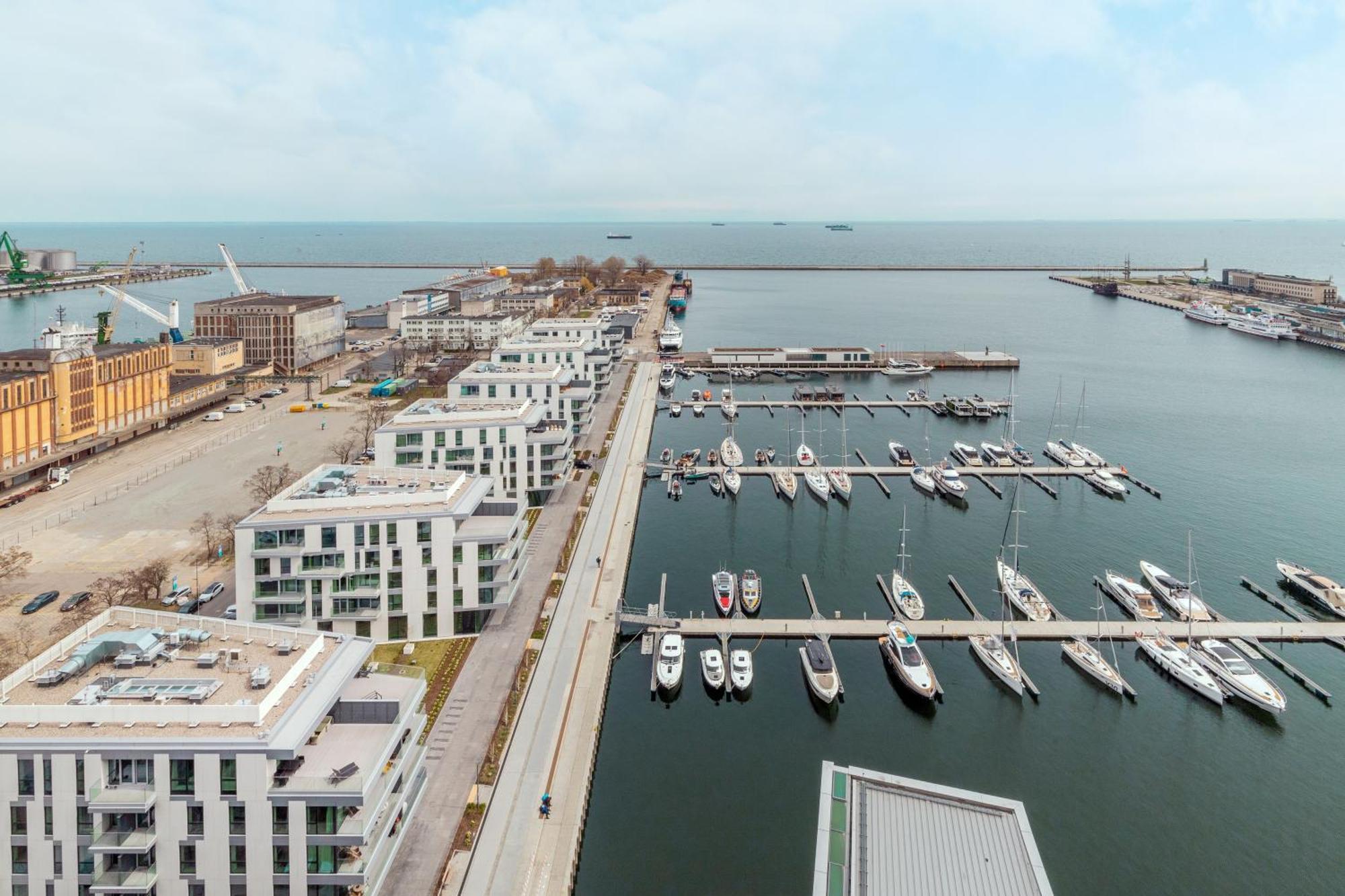 Sea Towers 15th Floor With Sea View By Renters Prestige Apartment *