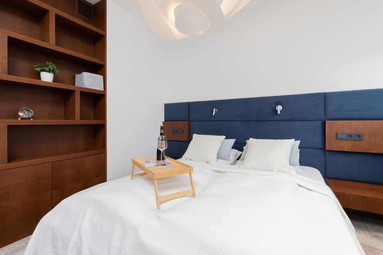 Apartment Sea Towers 15th Floor With Sea View By Renters Prestige